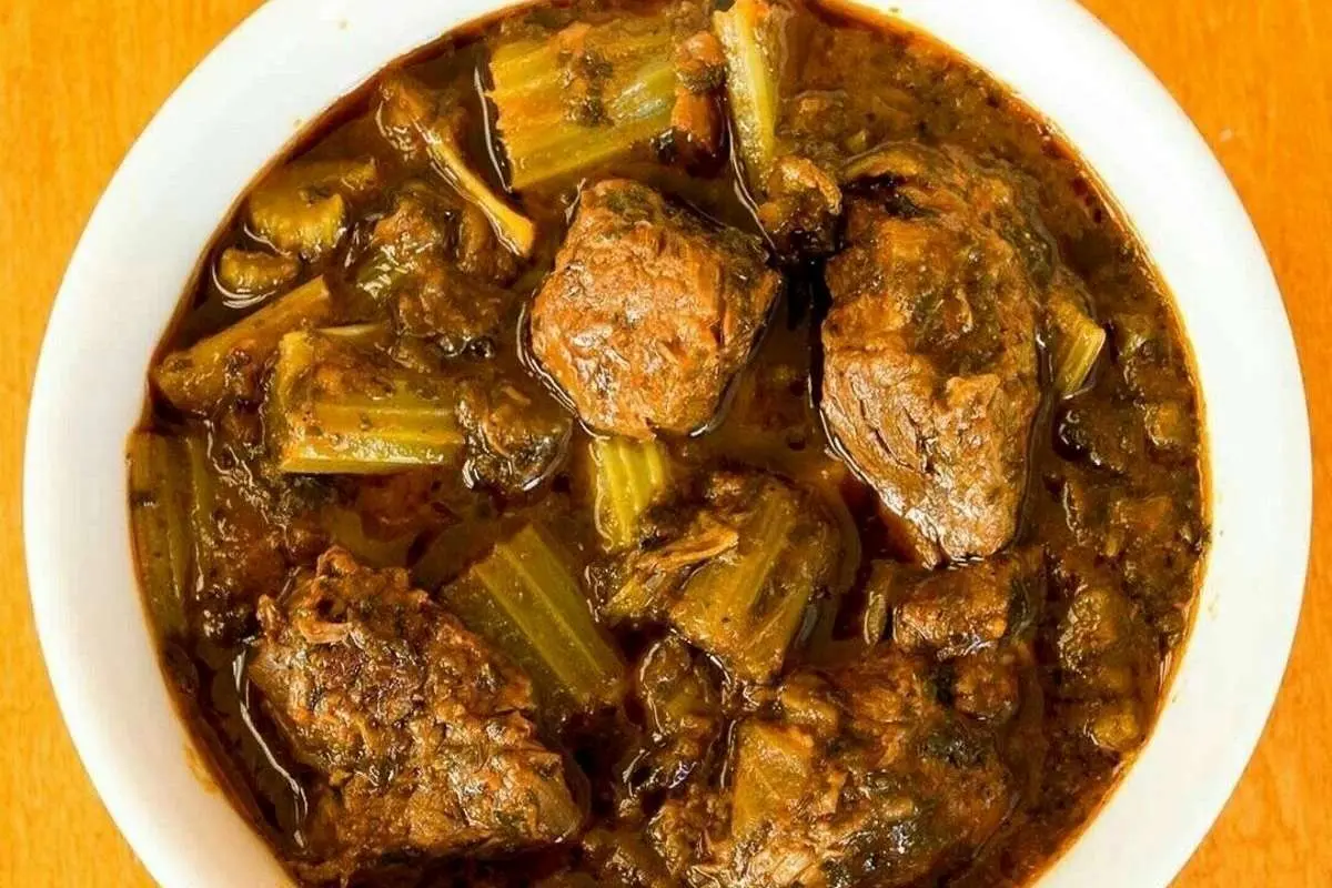 طرز تهیه خورشت کرفس با گوشت