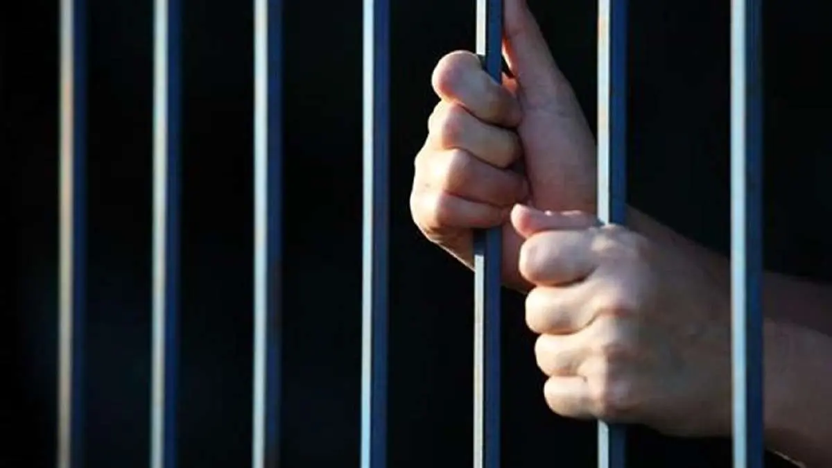 مردی که خواهرش را آتش زد، در انتظار جلسه دادگاه