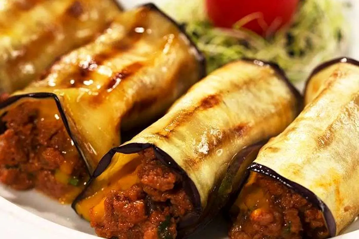 (ویدئو) طرز تهیه یک رول بادمجان متفاوت و خوشمزه بدون سرخ کردن
