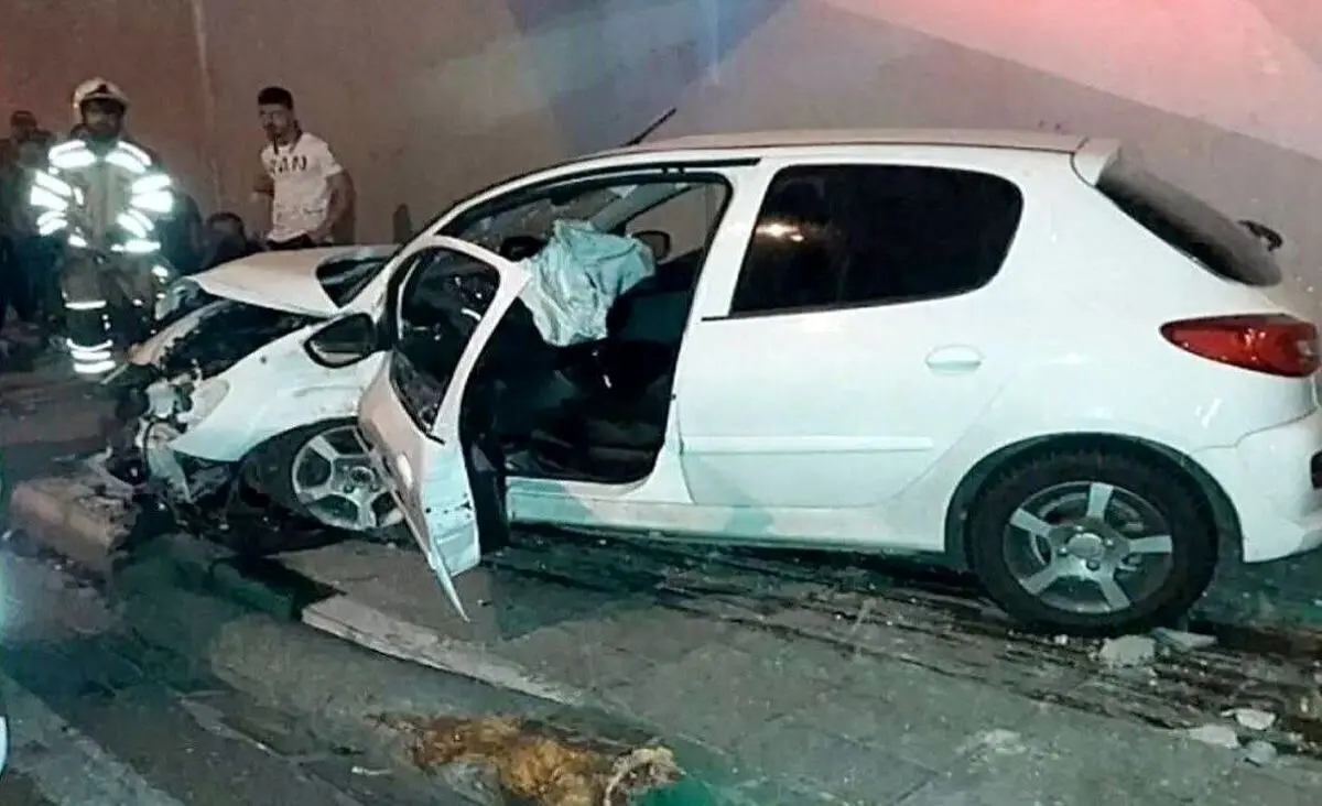 (ویدئو) لیز خوردن و واژگونی پژو ۲۰۶