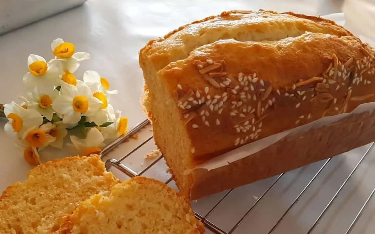 (ویدئو) طرز تهیه یک کیک عسل خوشمزه و مقوی برای بچه مدرسه‌ای‌ها