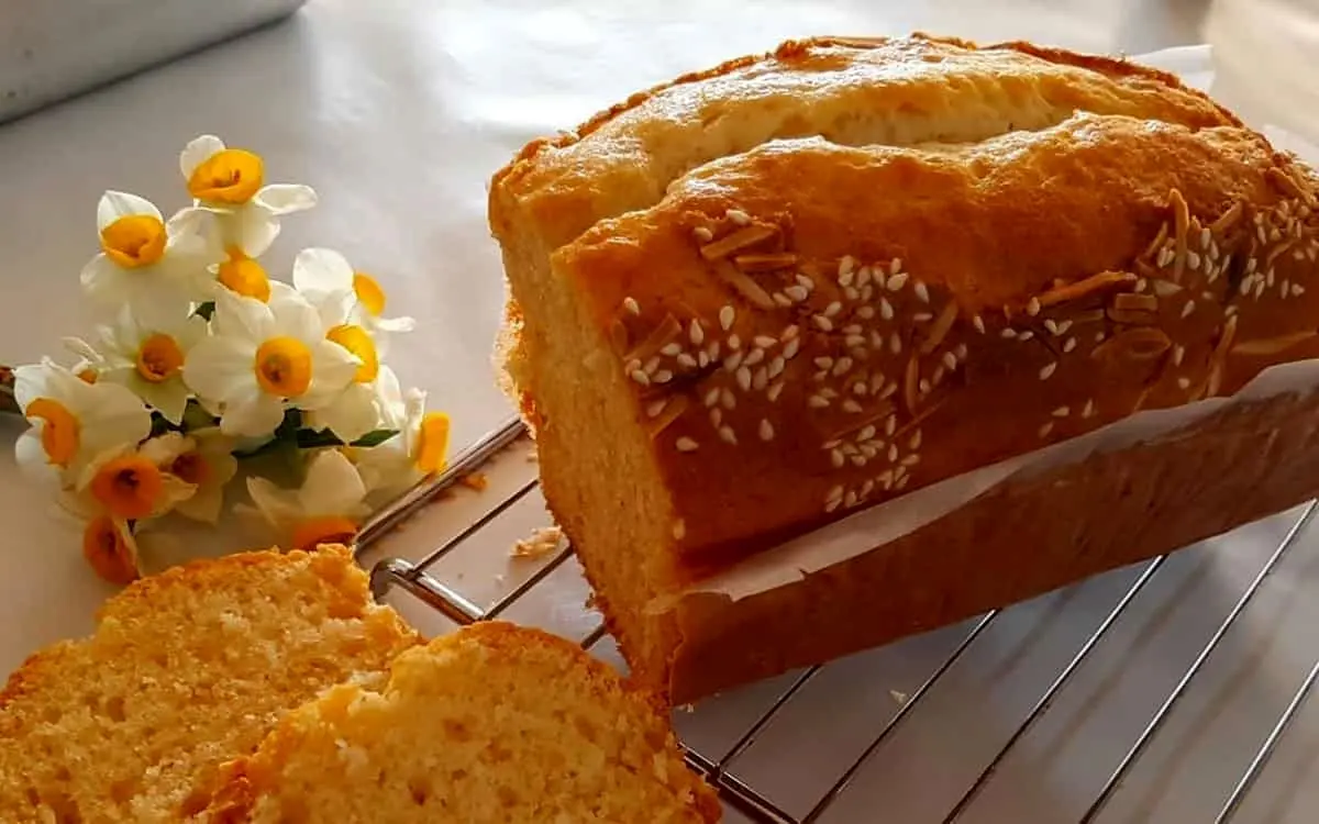 (ویدئو) طرز تهیه یک کیک عسل خوشمزه و مقوی برای بچه مدرسه‌ای‌ها