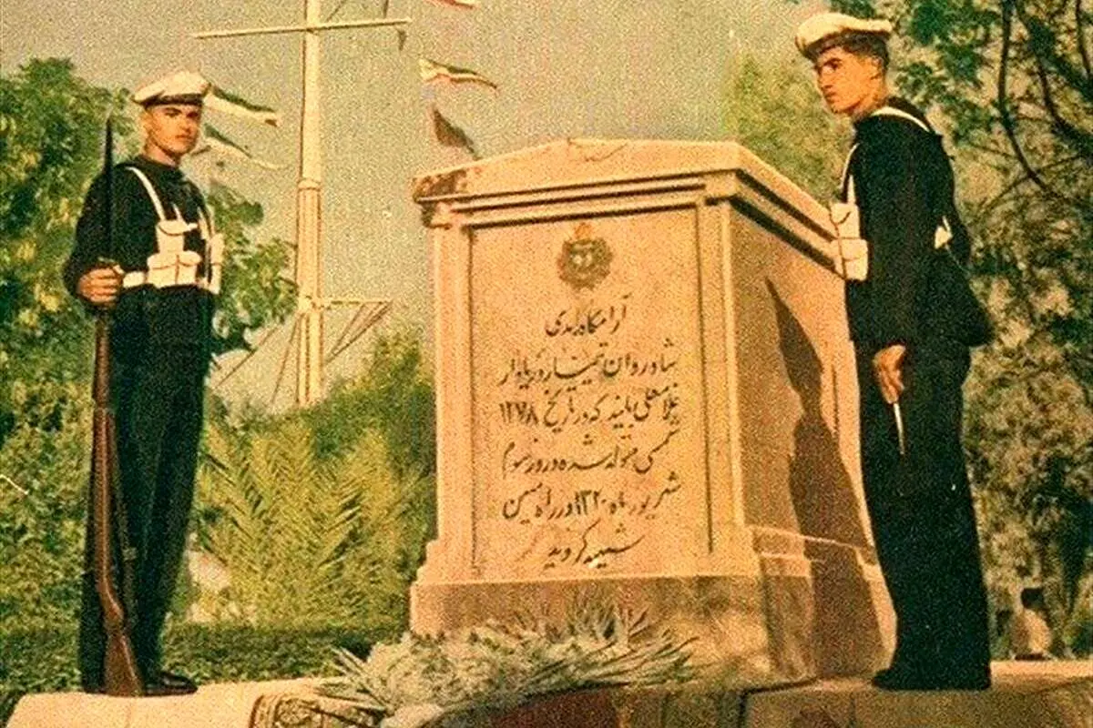 (عکس) دو برادری که در مقابل متفقین ایستادگی کردند