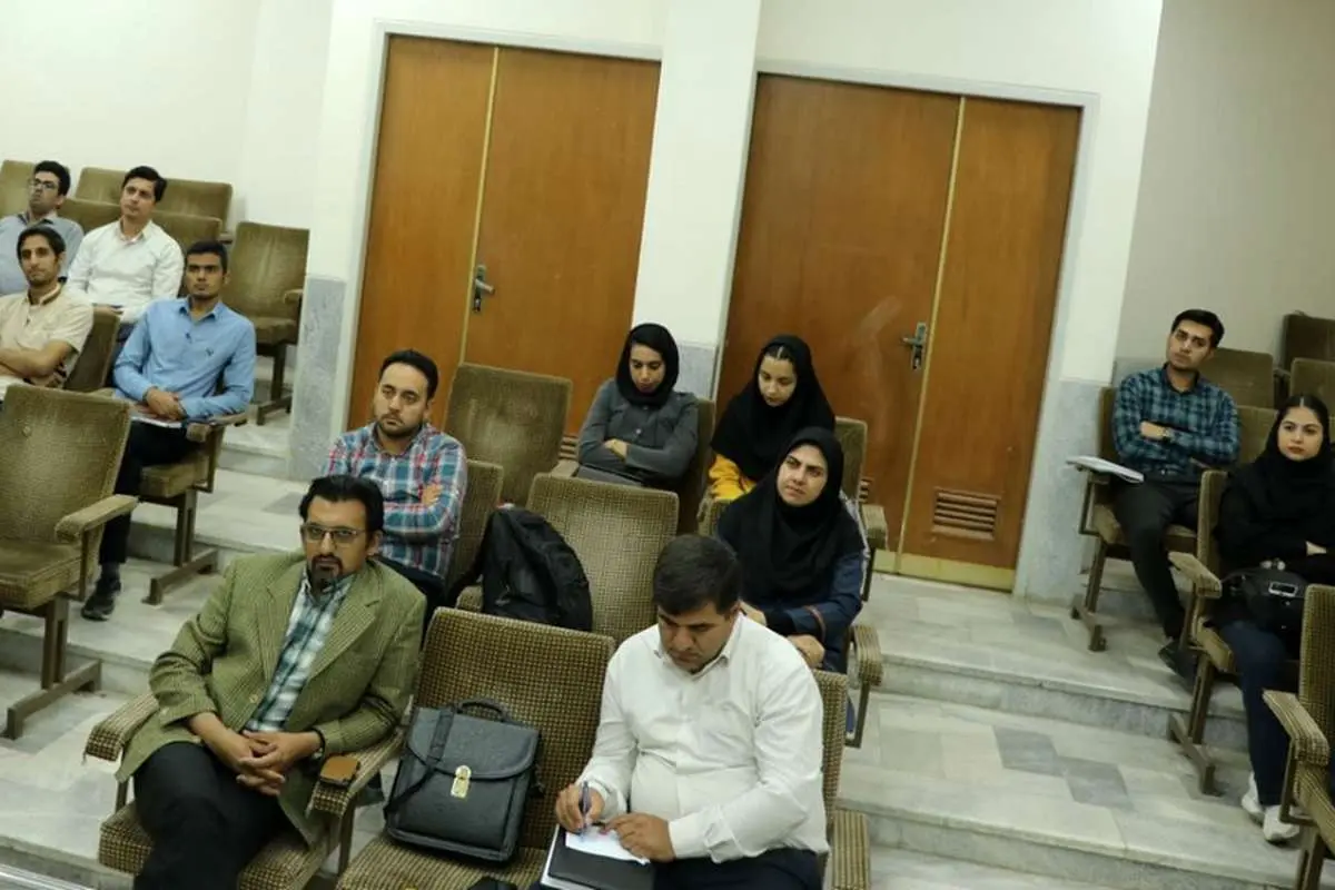 سقوط تمایل جوانان به تحصیلات تکمیلی