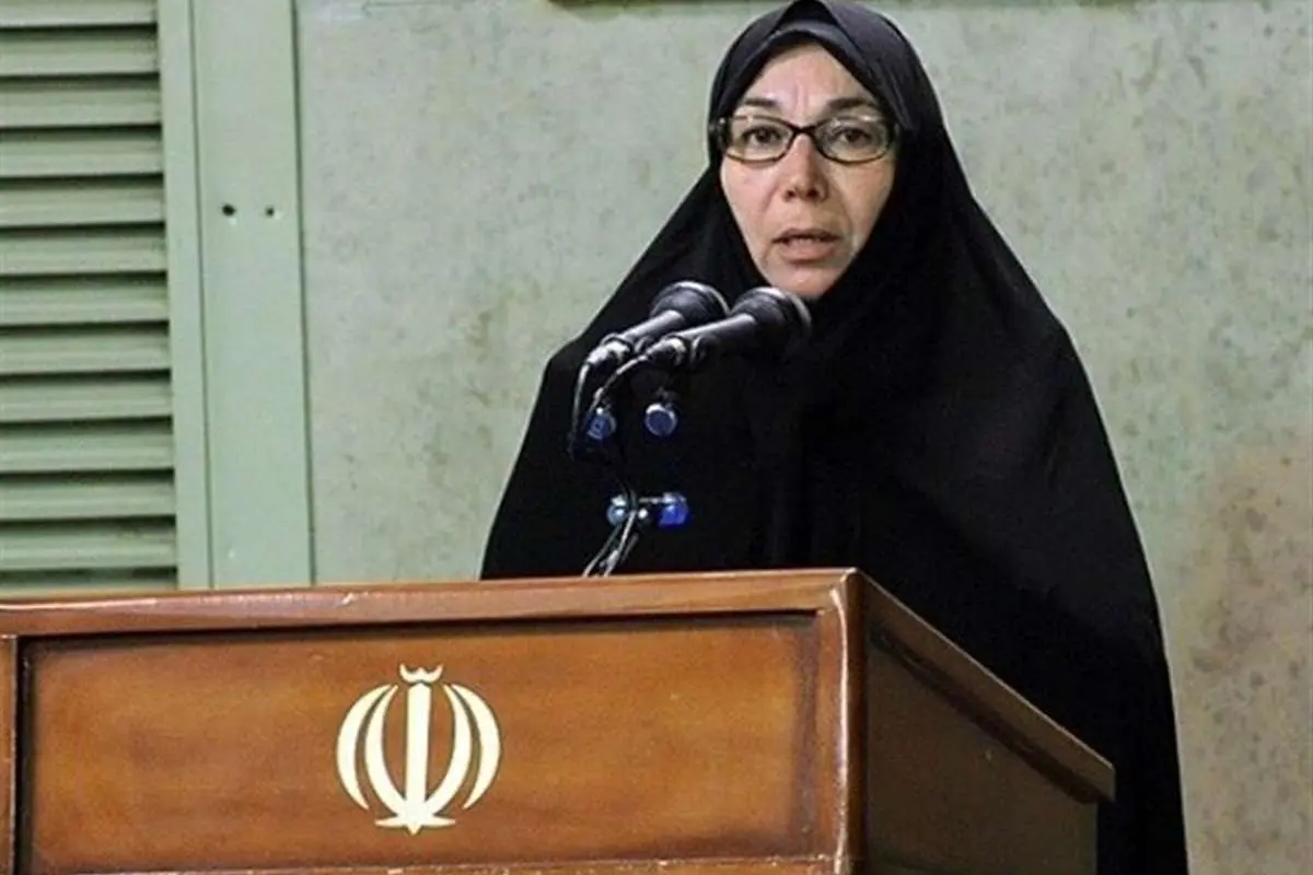 پروانه معصومی درباره چادر سر کردن در دیدار با رهبر انقلاب چه گفته بود؟