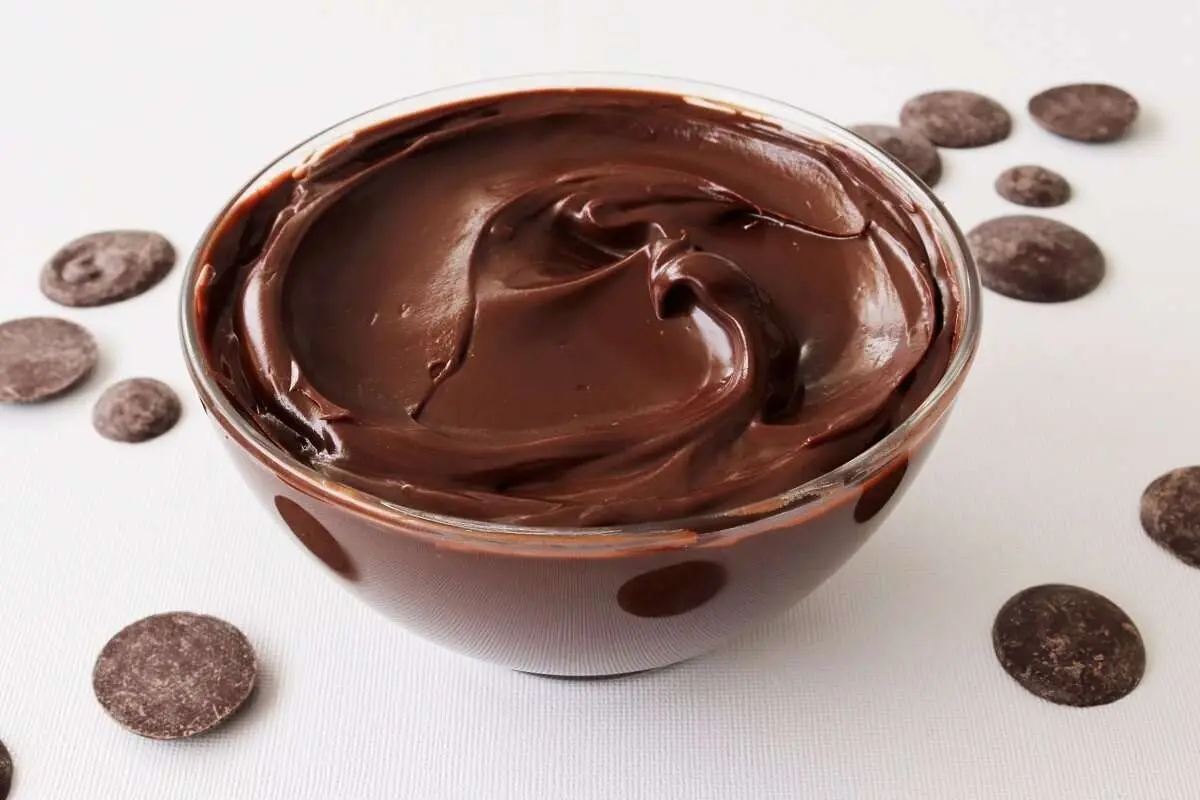 (ویدئو) گاناش؛ یک دسر راحت برای مهمانی‌ها