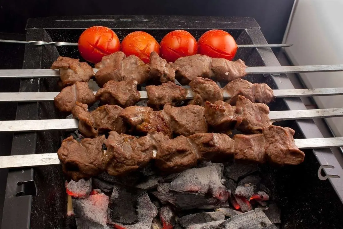 چه گوشتی برای کباب چنجه مناسب است؟