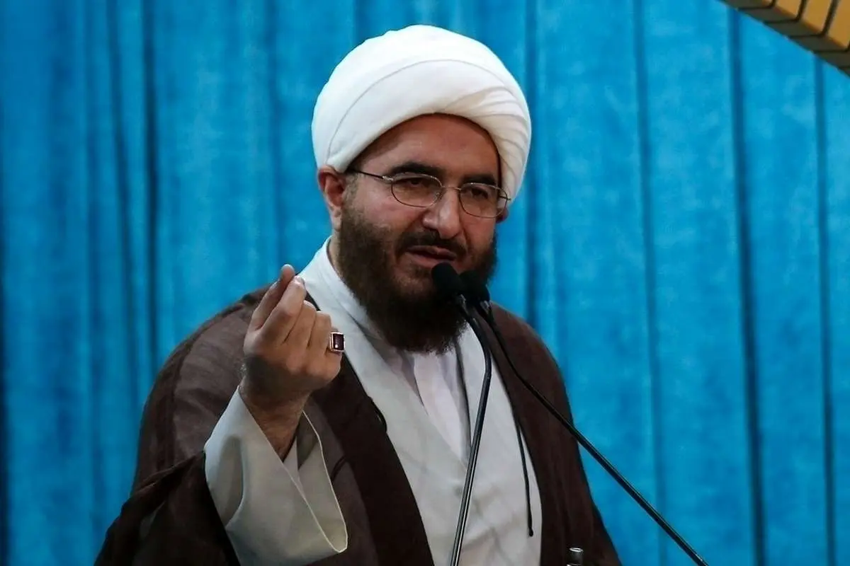 امام جمعه تهران: دولت بازار ارز را تا حد زیادی مهار کرد حالا برای مسکن اقدام کند