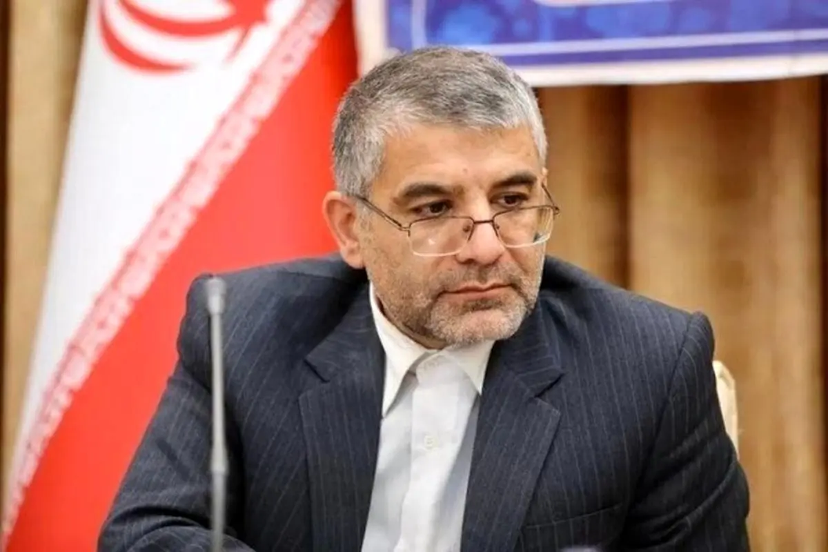 استفاده از عناوین علمی غیرواقعی مثل"دکتر و مهندس" جرم است