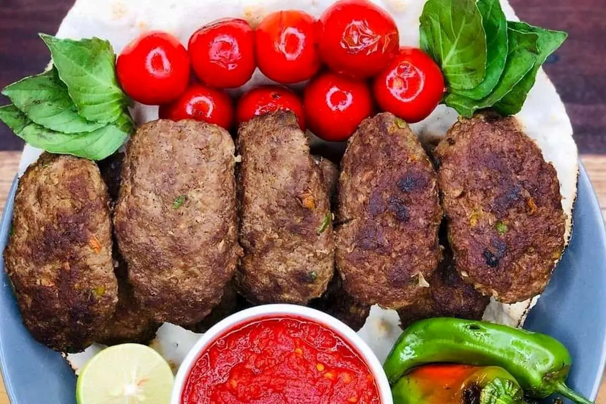 طرز تهیه کتلت با گوشت چرخ کرده به ۲ روش