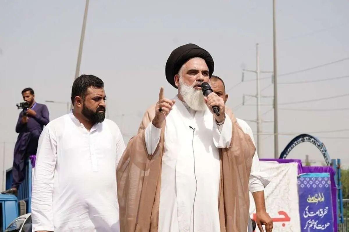 علامه جواد نقوی: اگر ایرانیها حاضر به انجام کاری نیستند، به پاکستانیها راه بدهید