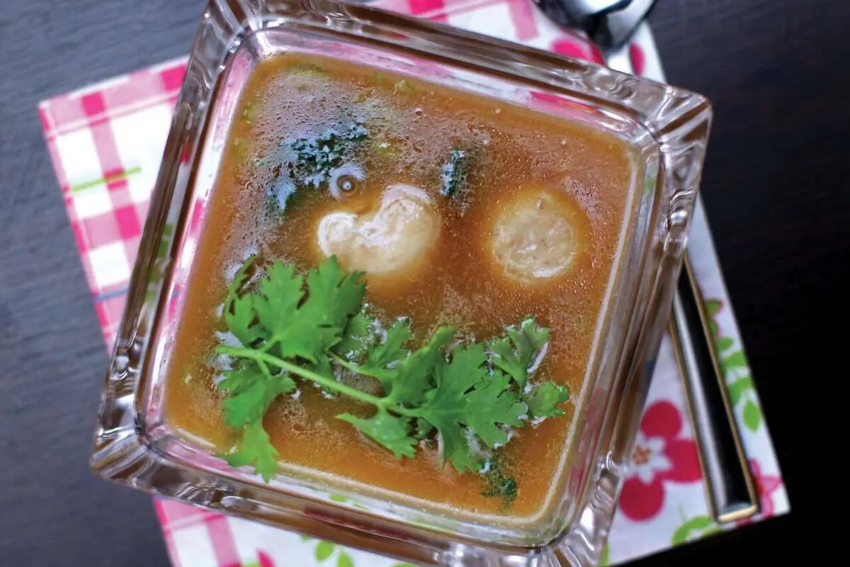 طرز سوپ میگو به روش شرقیها