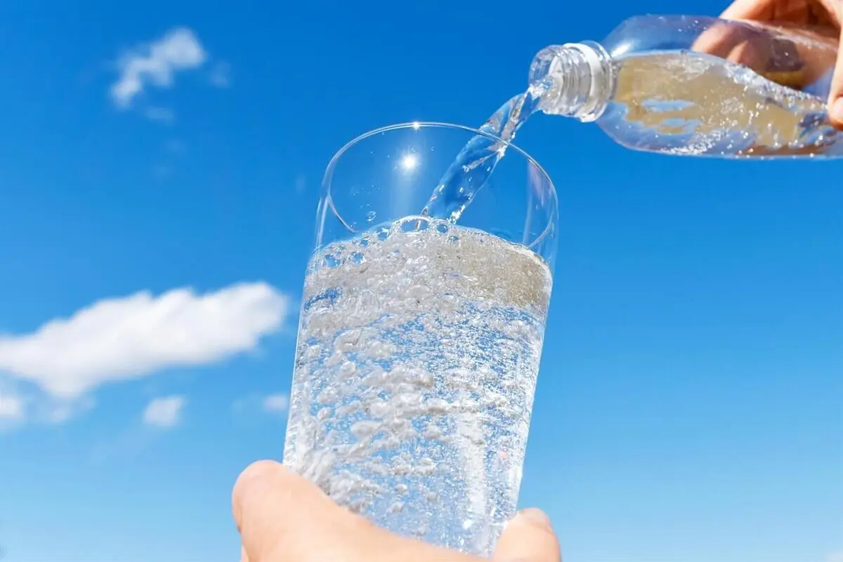 آیا آب گازدار برای دندان مضر است؟