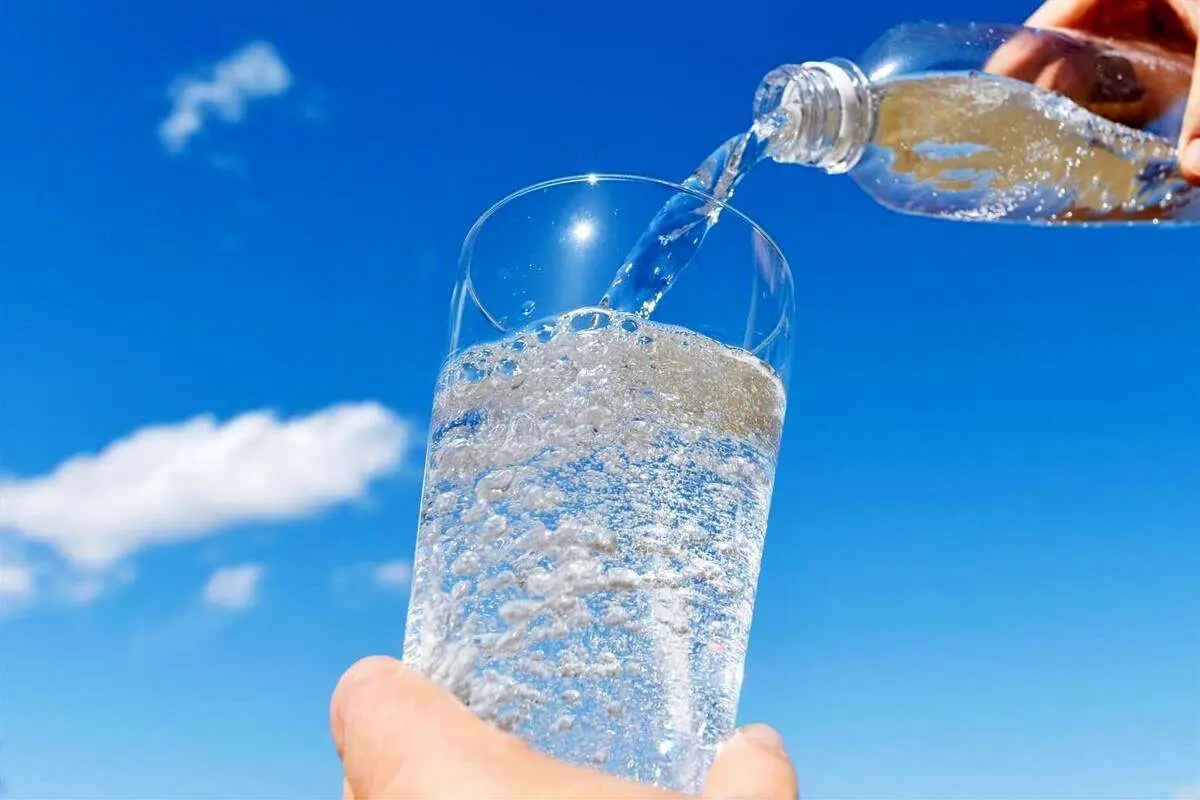 آیا آب گازدار برای دندان مضر است؟