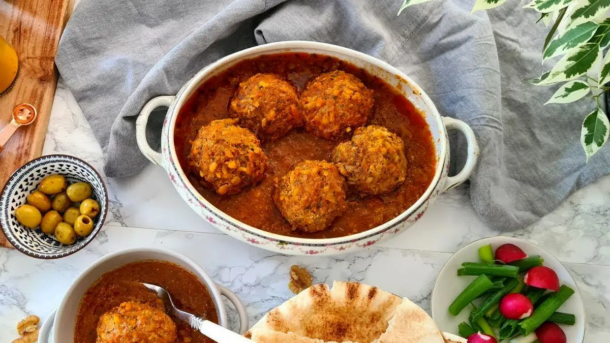 طرز تهیه آش کوفته قلقلی؛ آش خوشمزه مشهدی برای فصل‌های سرد