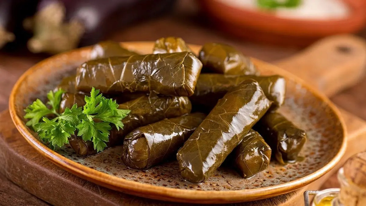 طرز تهیه دلمه پَر دزفولی خوشمزه و مجلسی