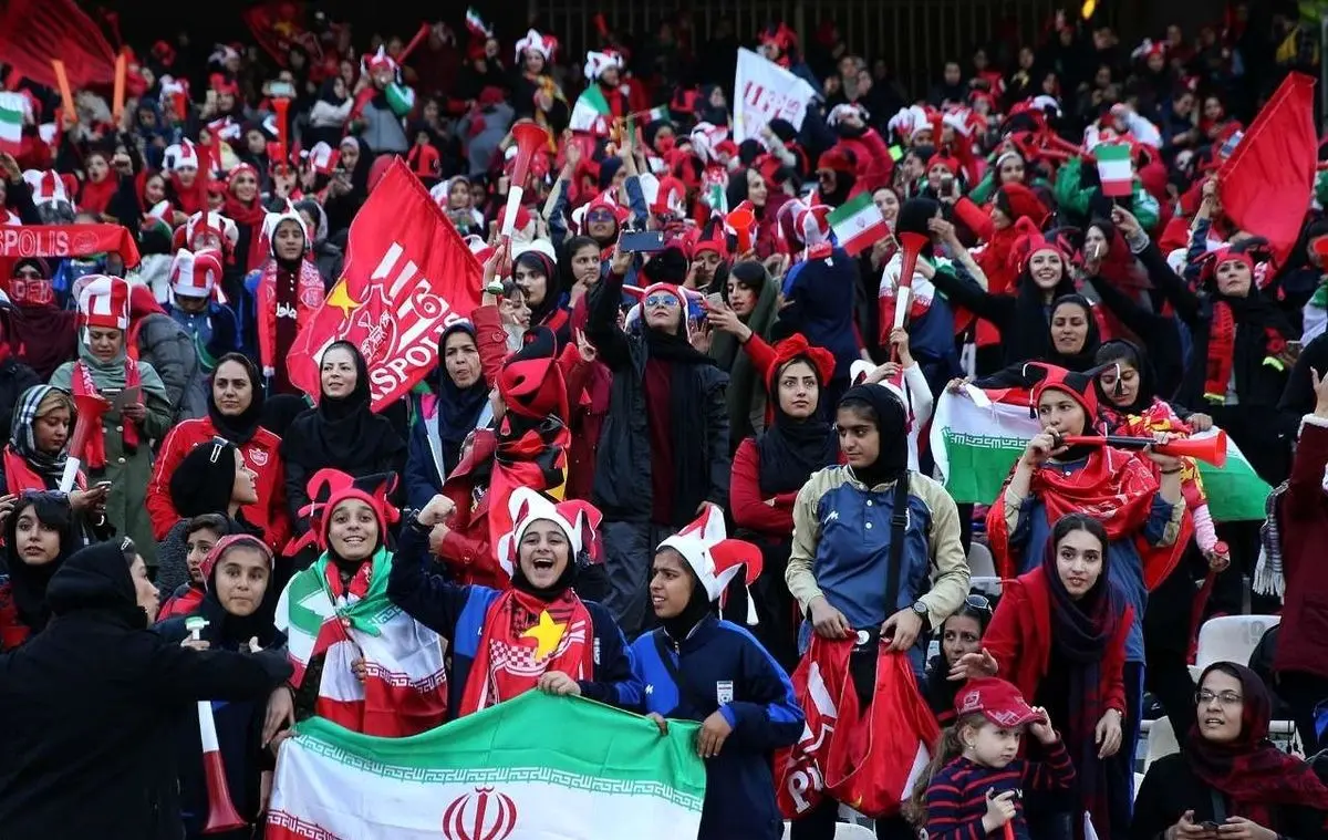 زنان هم تماشاگر دربی می‌شوند