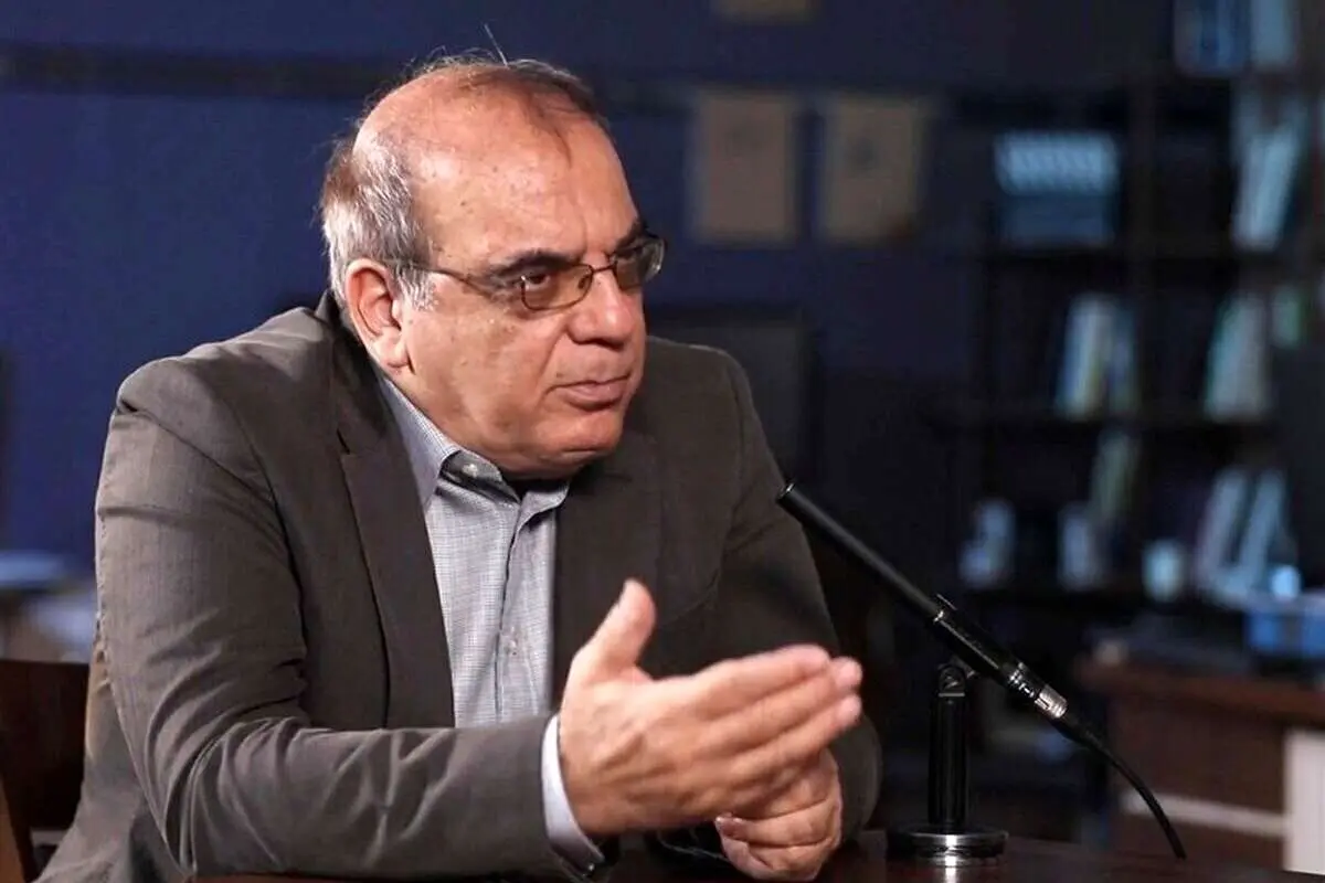 عباس عبدی: پرویز ثابتی فاقد دانش تحلیل اطلاعاتی بود /ساواک تحلیلگر اجتماعی و اطلاعاتی نداشت