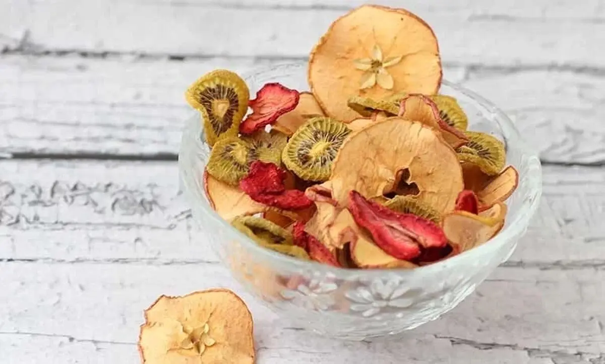 طرز تهیه چیپس میوه (میوه خشک) خانگی با بخاری یا شوفاژ!