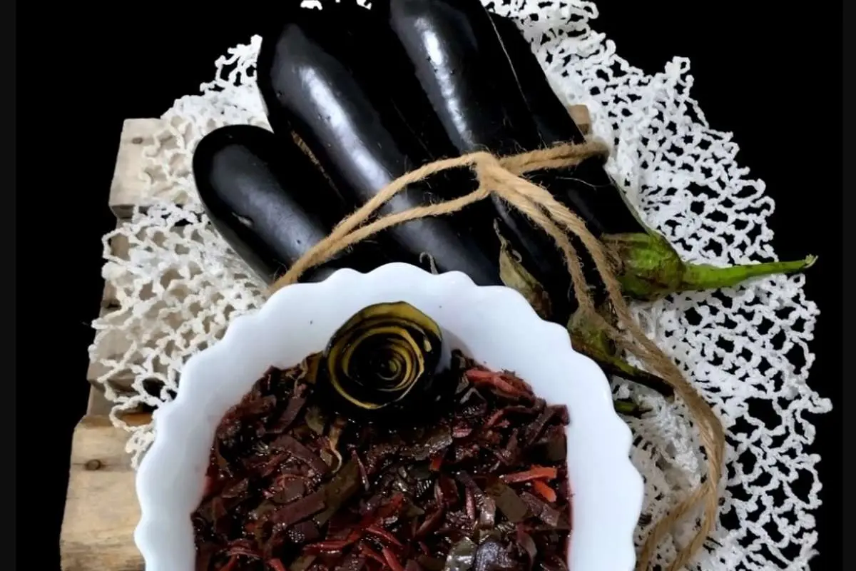 طرز تهیه ترشی پوست بادمجان؛ خوشمزه و فوری
