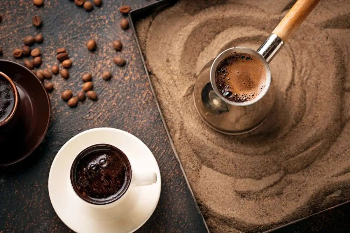 قهوه و چای چه تاثیری روی یادگیری مغز می‌گذارند؟