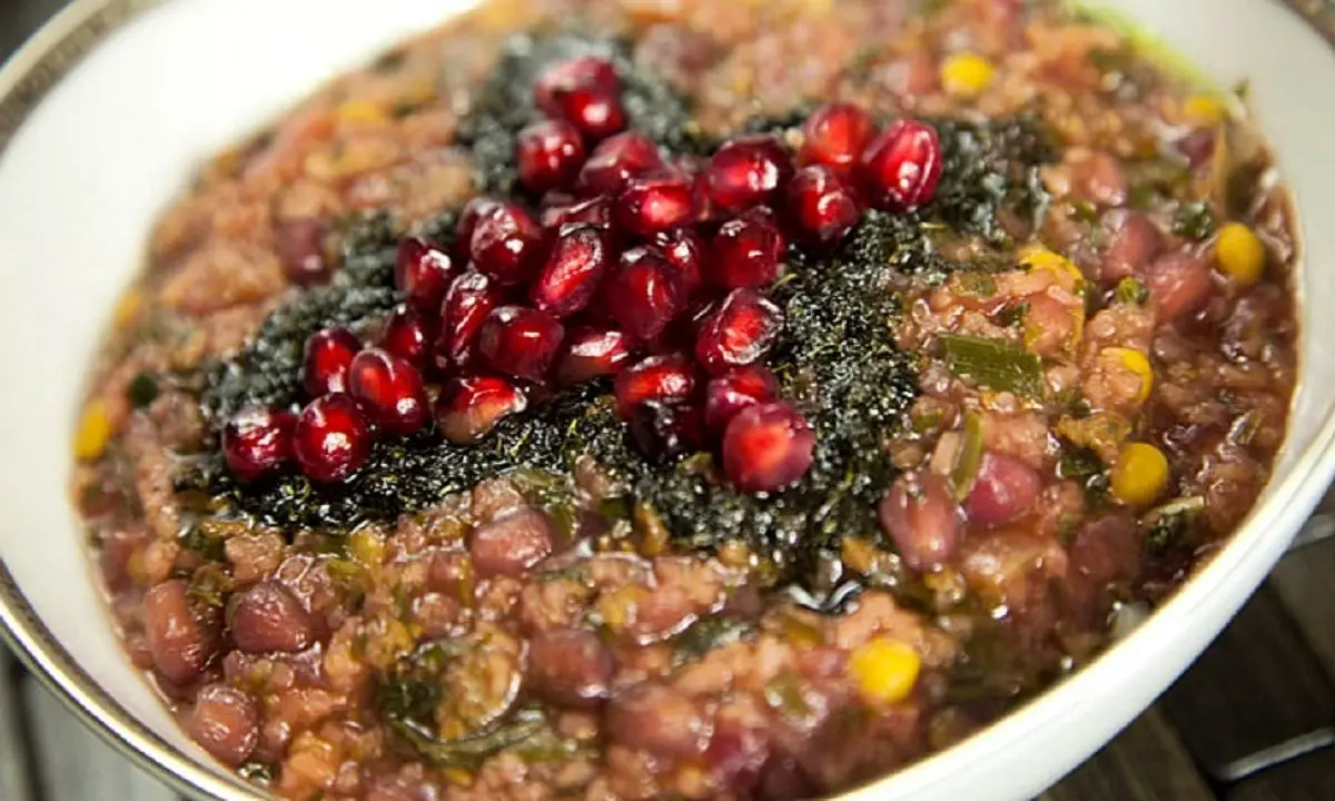 طرز تهیه آش انار خوشمزه تبریزی؛ مخصوص شب یلدا