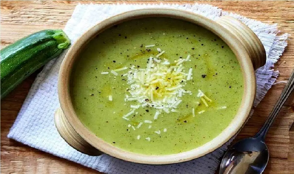 طرز تهیه سوپ کدو سبز و ریحان؛ سوپ سبز پاییزی