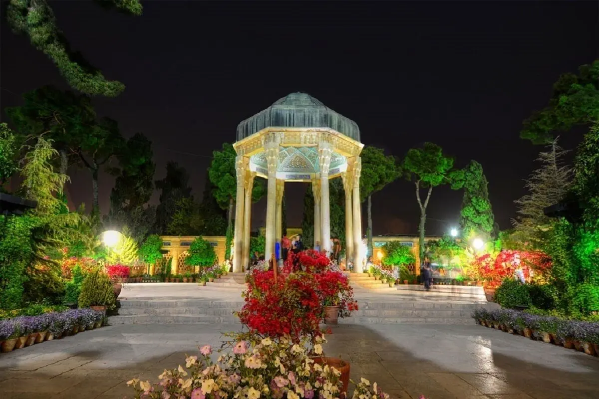 تفال حافظ امروز چهارشنبه ۲۲ آذرماه ۱۴۰۲؛ شب وصل است و طی شد نامه هجر