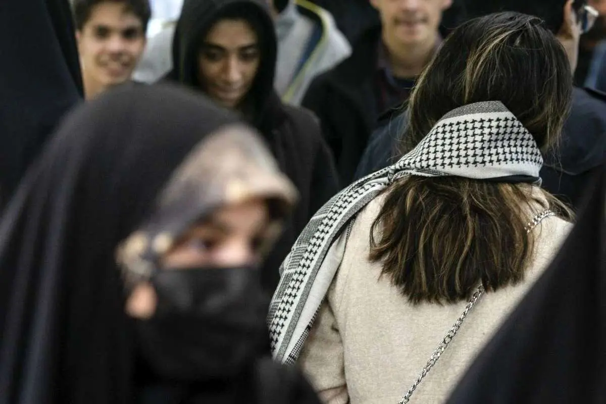 سخنگوی فرودگاه مشهد: هم حجاب‌بان داریم، هم گروه تبیین