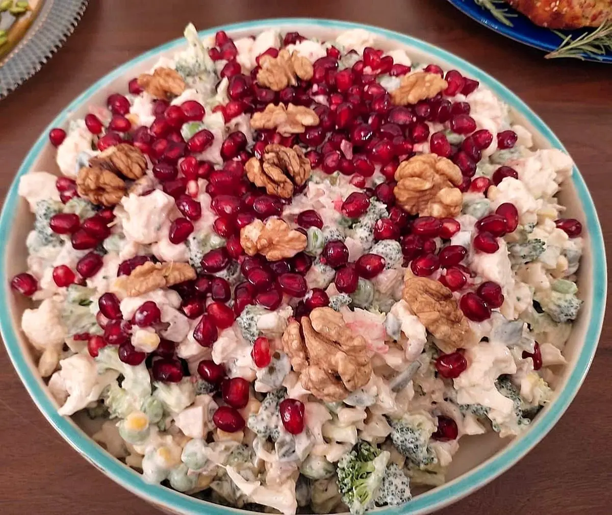 یک سالاد خوشمزه و مهیج برای شب یلدا 