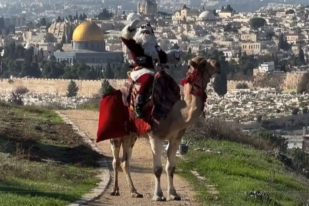 (ویدئو) پرسه بابانوئل در بیت المقدس
