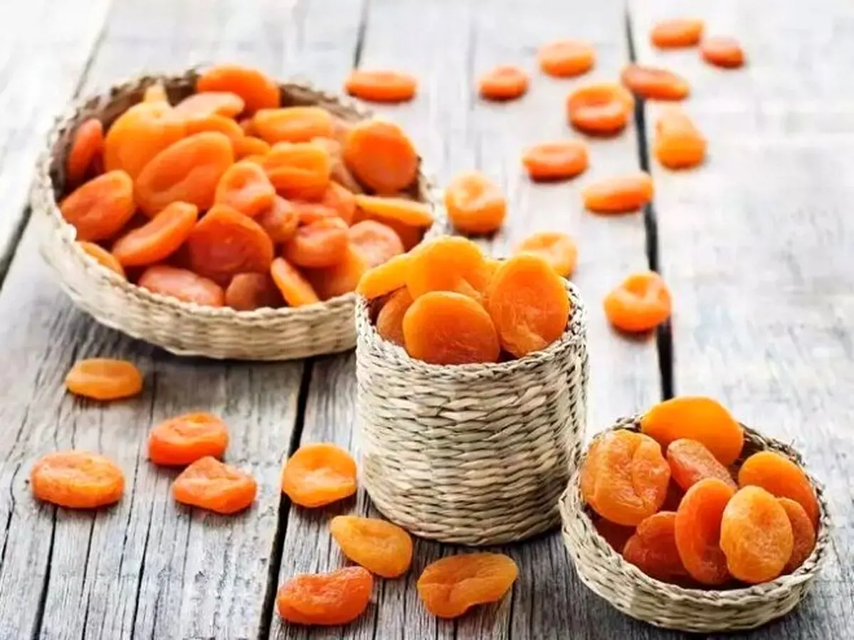 ۵ دلیل برای گنجاندن قیسی در رژیم غذایی زمستانی/ از خواص این میوه سنتی بیشتر بدانیم