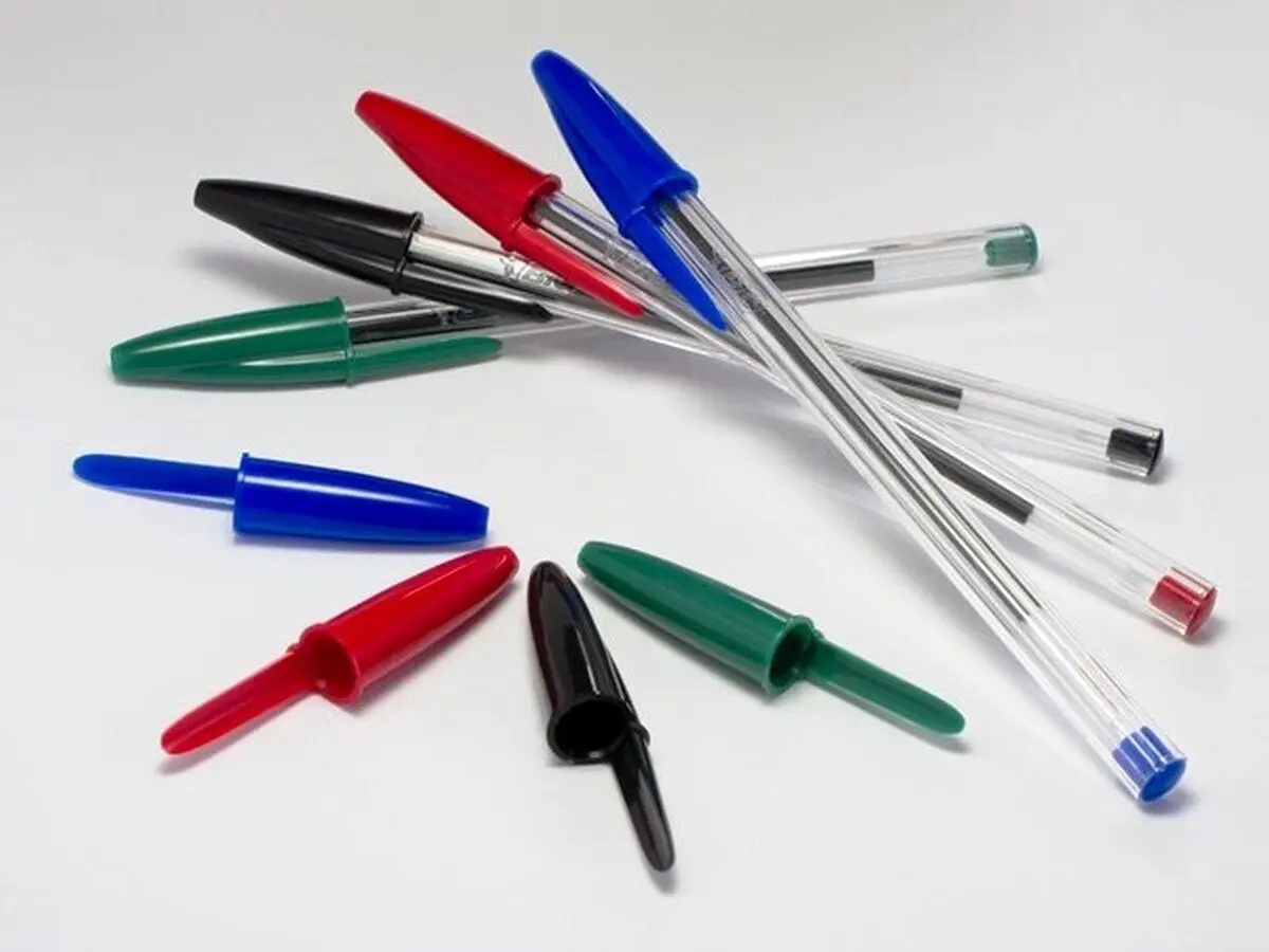 خودکاری که معطر و خاطره شد/ اولین تولیدکننده لوازم‌التحریر در ایران کیست؟