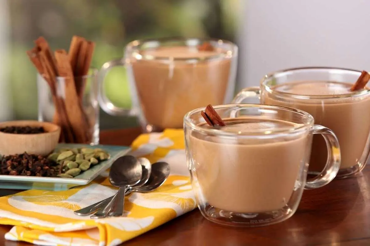 طرز تهیه چای ماسالا کافیشاپی در منزل؛ نکات ریز برای طعم بهتر