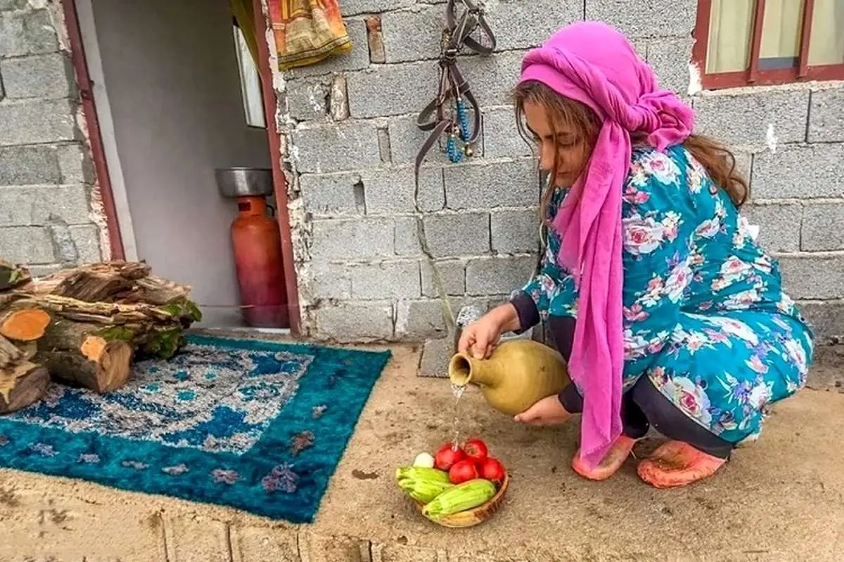 (ویدئو) پخت پلو کدو گوجه به شیوه بانوی روستایی مازندرانی