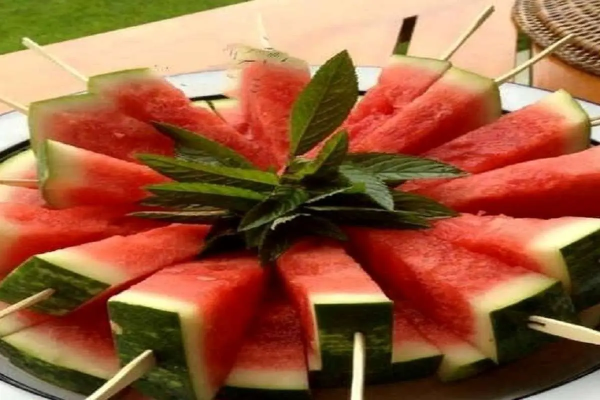 (ویدئو) کارشناس صداوسیما: هندوانه در شب یلدا مضر است