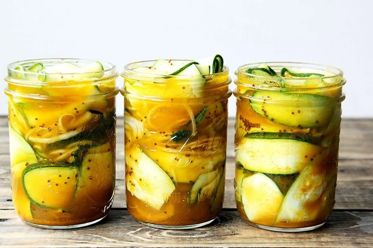 طرز تهیه ترشی کدو سبز به روش خانگی؛ ساده و خوشمزه