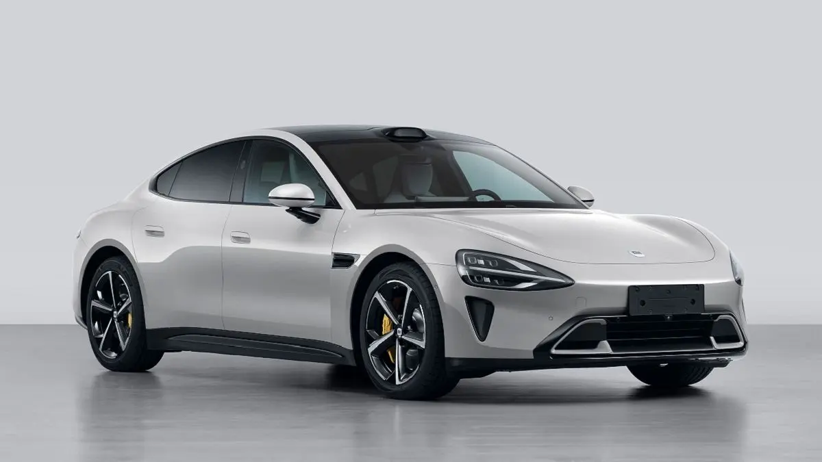 (ویدئو) برای اولین بار دیده شد/ خودروی جذاب شیائومی در جاده