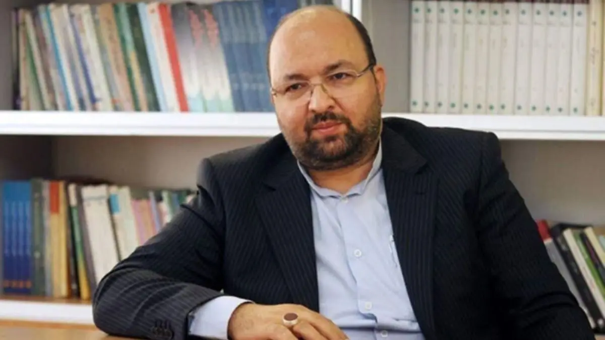 جواد امام: هیچ کس حق محدود کردن مردم براى شرکت در انتخابات را ندارد