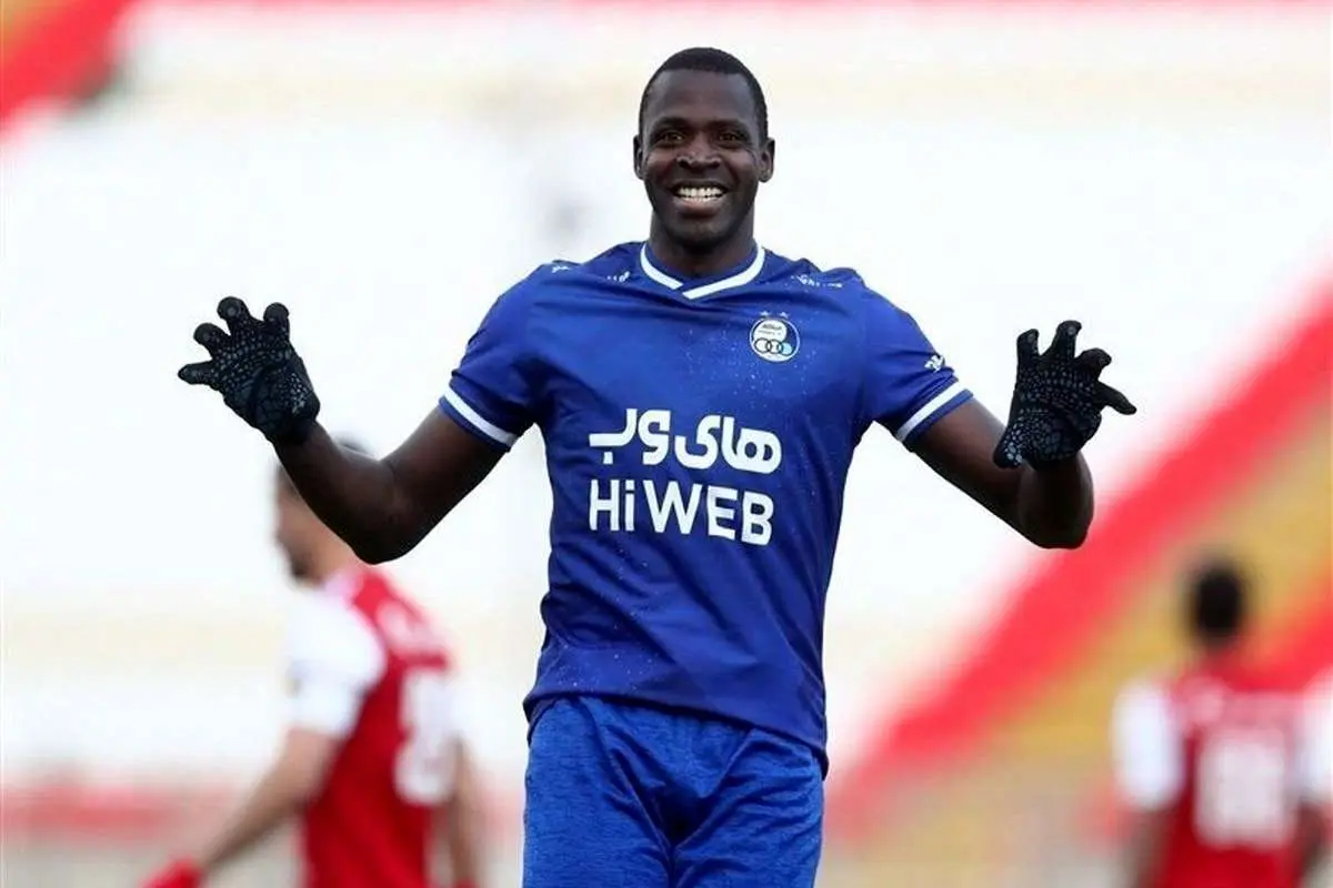 بازیکن سابق استقلال و پرسپولیس در فرانسه بوتیک زد!