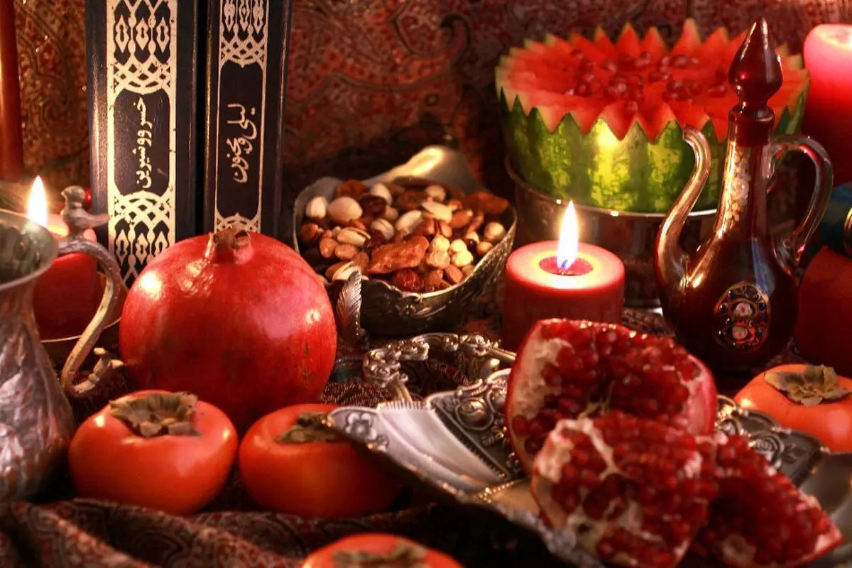 پیام‌های زیبا و عاشقانه شب یلدا، گزیده‌ای از ناب‌ترین اشعار فارسی 