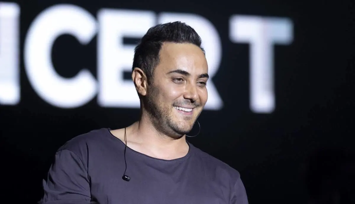 ناصر زینلی خواننده پاپ بستری شد