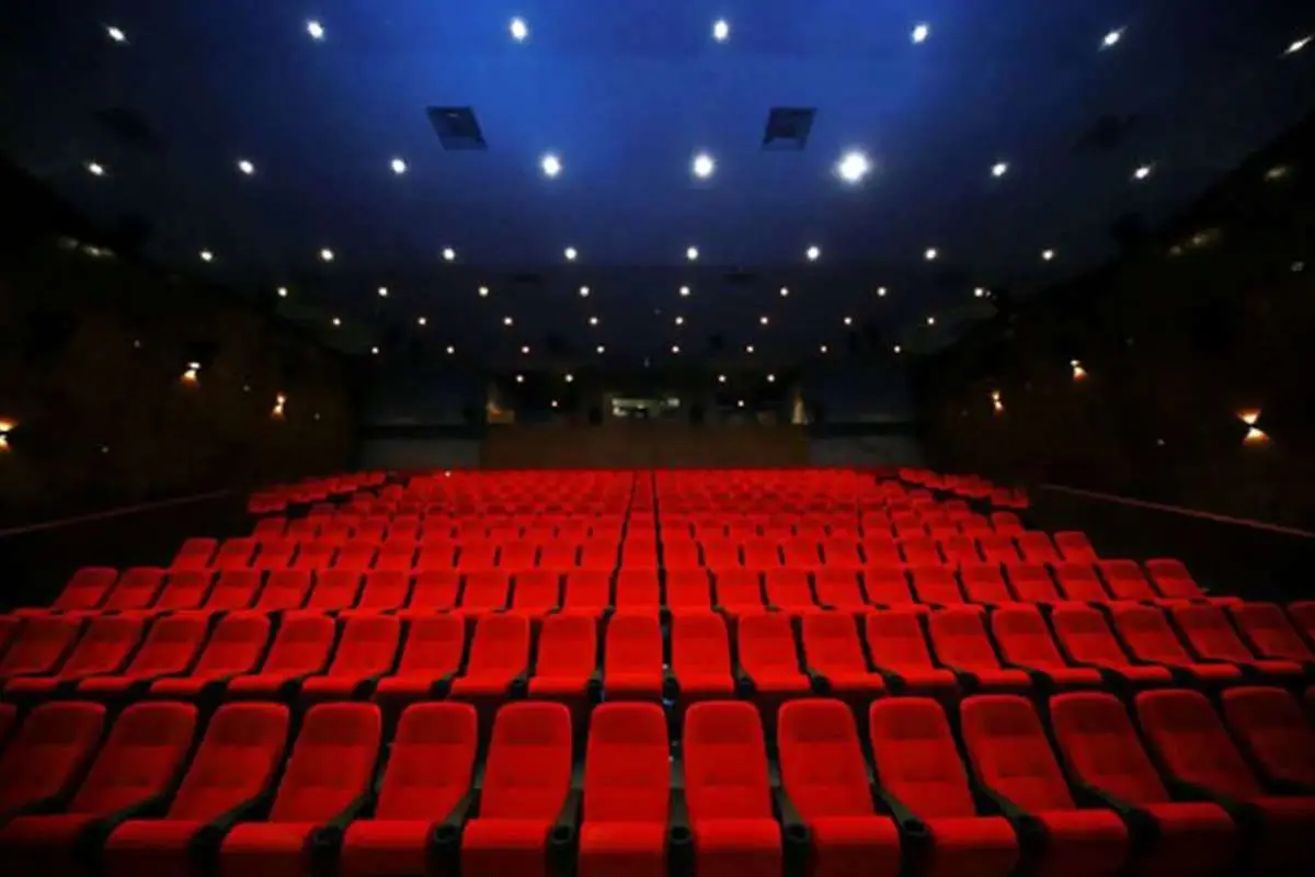 پرفروشترین فیلمها و سینماها در آذر ماه