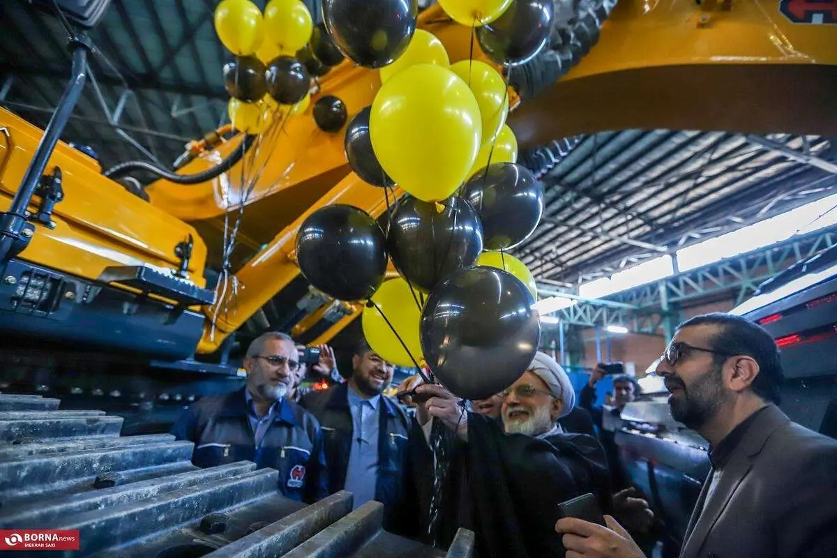 (تصاویر) رونمایی از اولین بیل هیدرولیکی ۷۵ تن در هپکو