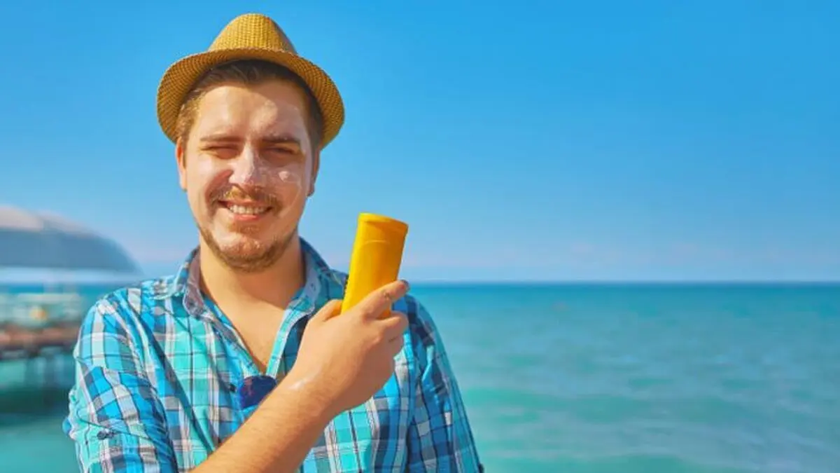 چند نوبت در روز از ضدآفتاب استفاده کنیم؟