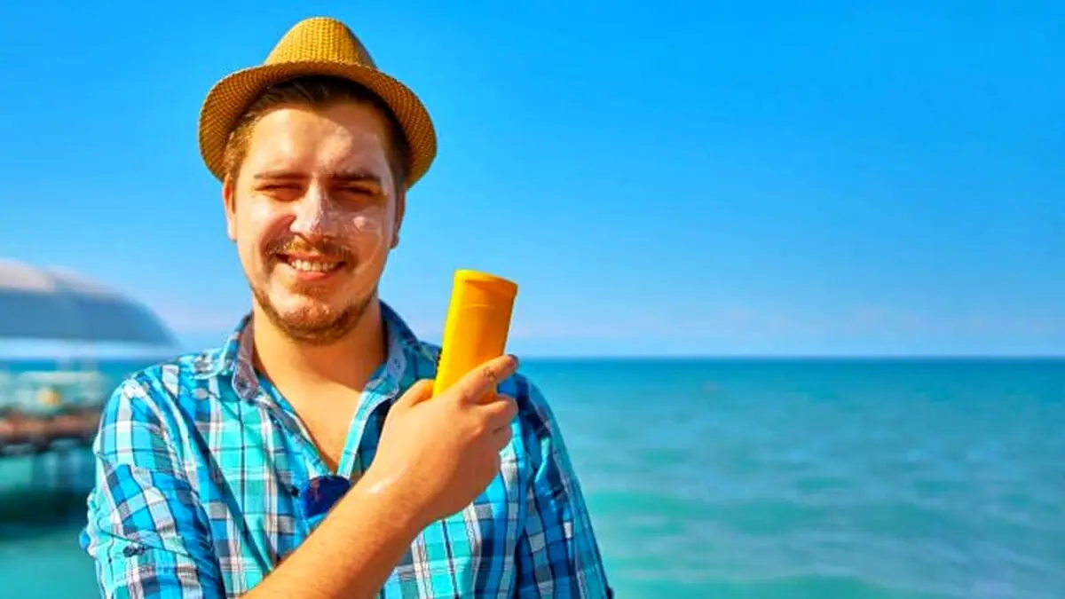 چند نوبت در روز از ضدآفتاب استفاده کنیم؟