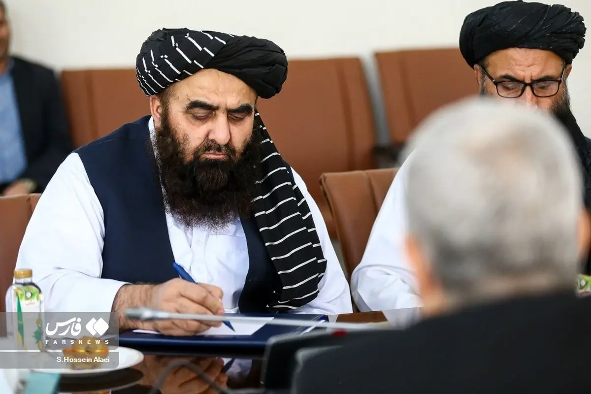 (تصاویر) دیدار مقام ارشد طالبان با کاظمی قمی
