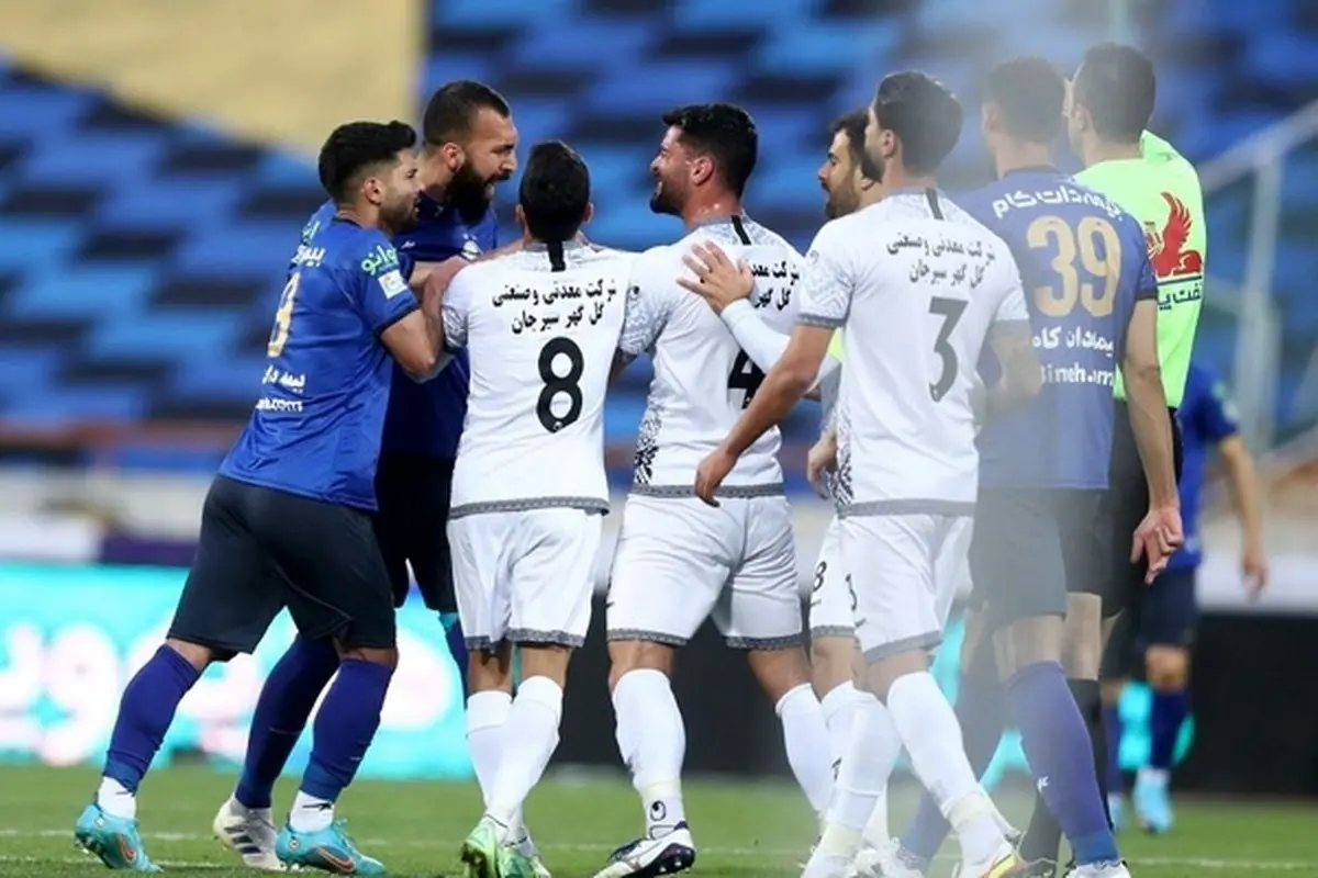 طعنه باشگاه گل‌گهر به گل استقلال در دربی