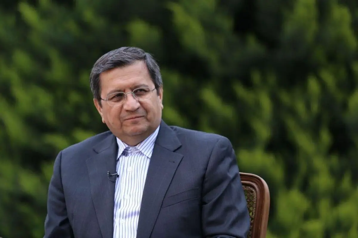 همتی: برنامه هفتم قادر به خارج کردن کشور از تلهٔ توسعه نیست