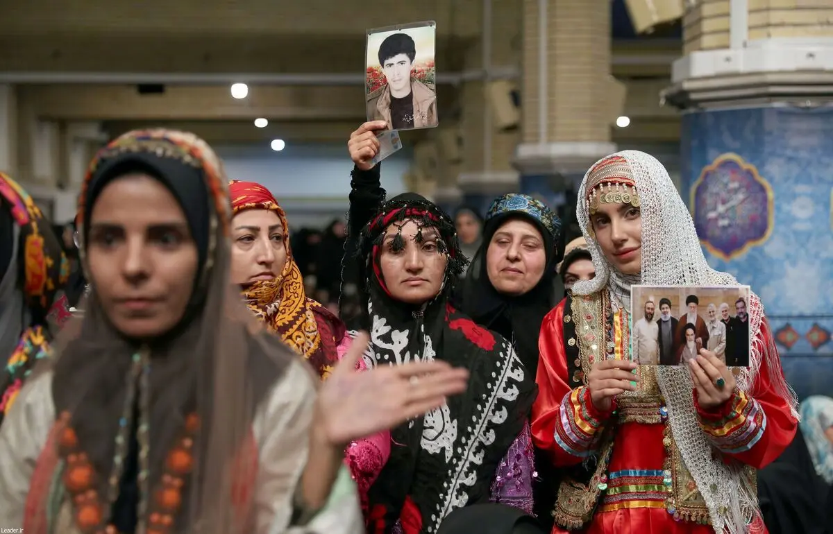 (تصاویر) دیدار هزاران نفر از زنان و دختران با رهبر انقلاب